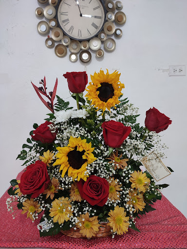Floristería Detalles Te Quiero by David & Eyra